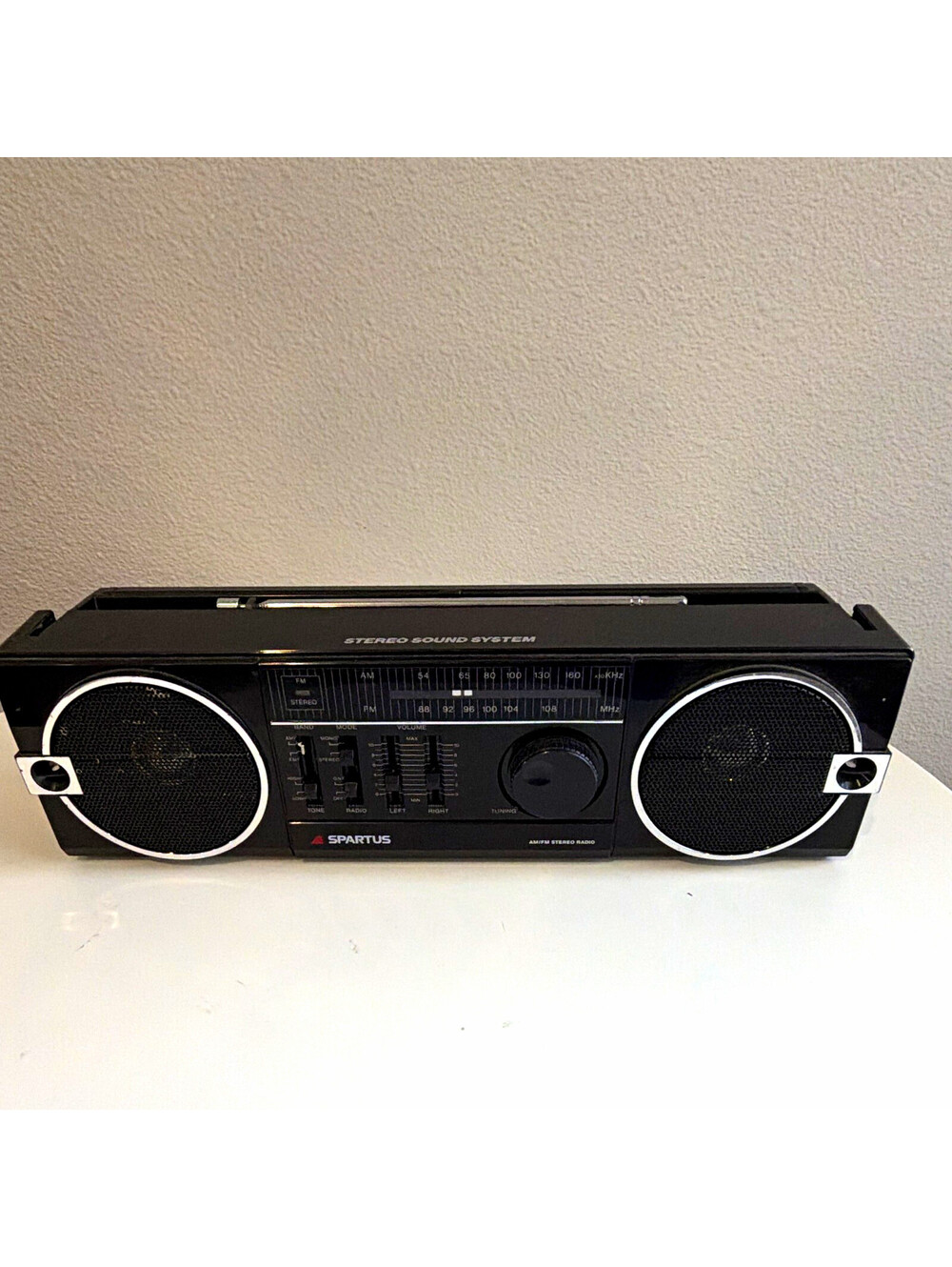 Spartus 0815 AM/FM Stereo Radio, Black, Wired, Headphone Jack vintage untested